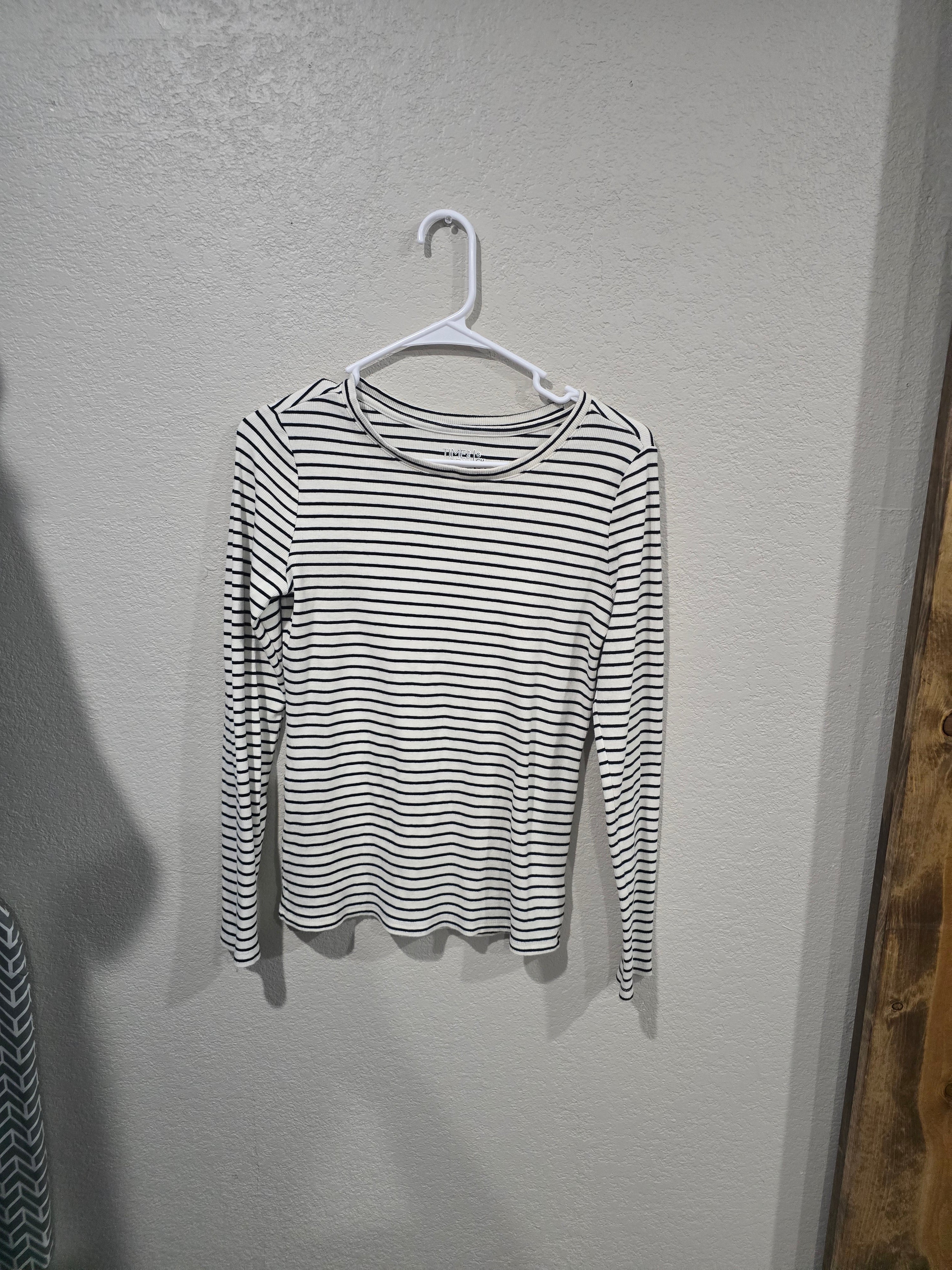 Black and white long sleeved shirt